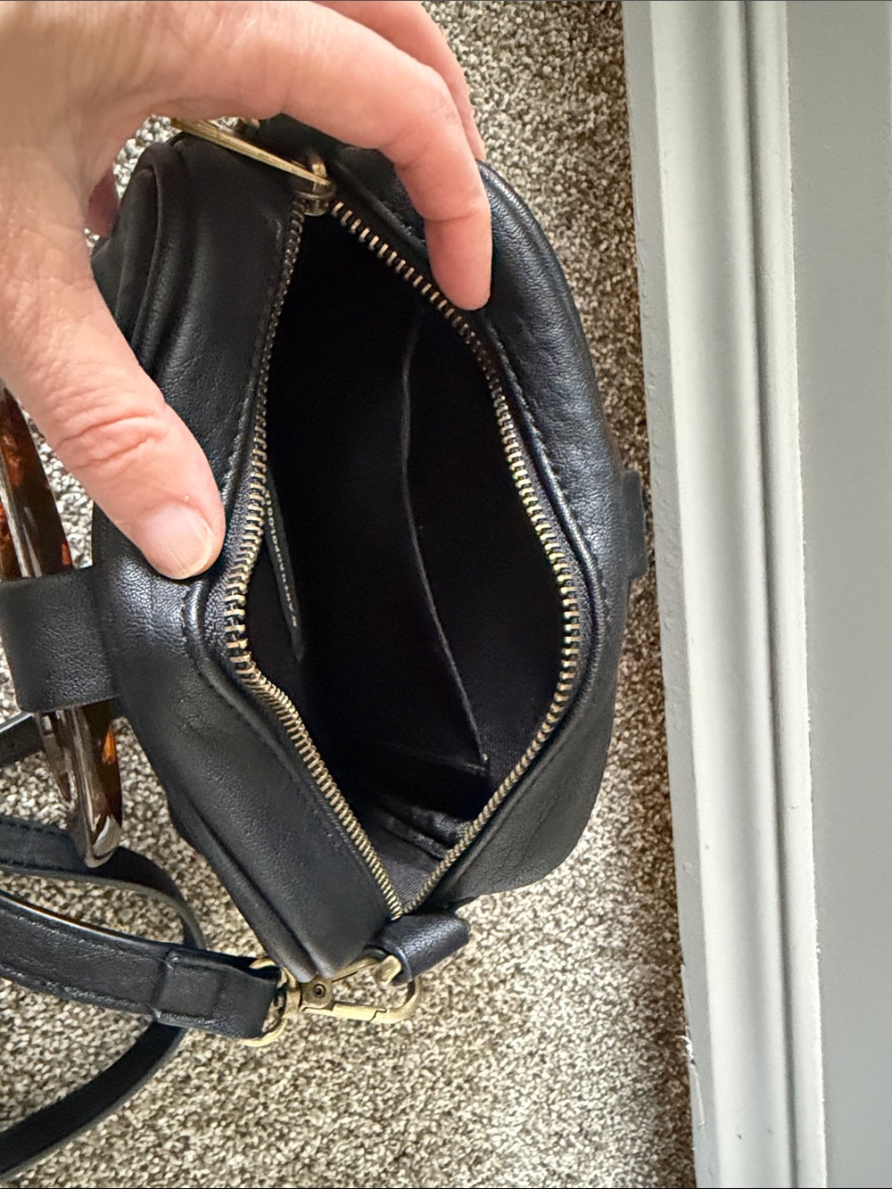 Anthropologie Black Crossbody Bag with Amber Tortoiseshell Ring - Picture 5 of 5
